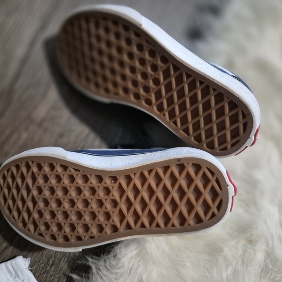Kids Vans - Picture 5 of 6